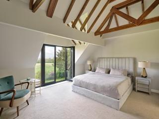 Charming 4-Bedroom Cottage in Henley - 1
