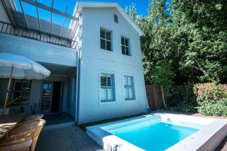 Fay's huisie & pool in lovely Riebeek-Kasteel - 0