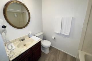 2 to 6 Bedroom Extended Stay Walk to Strip MGM Casino Shop Club - 7