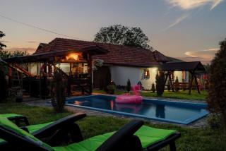 One Bedroom - Transylvanian Home - BBQ & Pool - 6