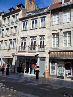 Profitez d'un logement de 1887 refait à neuf - 0