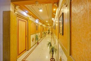 Super Collection O Dandiya Bazar Formerly Vrundavan Residency - 9