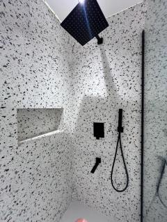 Silverfox Charm & Comfort - 7