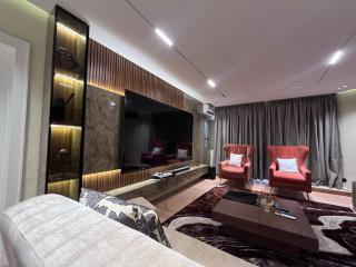 Silverfox Charm & Comfort - 0