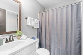 2 Homes Side-by-Side- Sleeps 14 - Near Downtown - 4