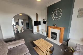 Luke Stays - Brighton Road - 6