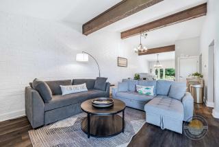 Modern Lake Geneva Condo with Pool and Patio - 5