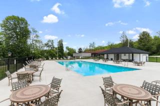 Modern Lake Geneva Condo with Views - 9