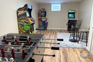 Pet-Friendly Lake Geneva Home with Game Room - 9