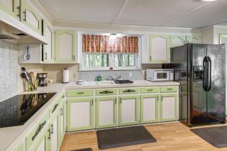 2 Mi to Cherokee Landing! Secluded Forest Escape -  - 1