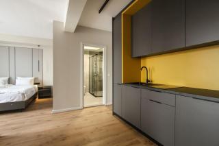 Gravity Apartments & Bar - 8