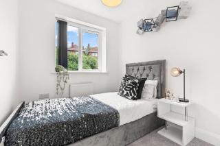Cozy Work-ready Home with Netflix in Brierley Hill, Comfort for Business & Leisure - 5