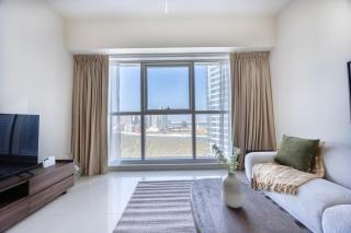 Subtly Luxurious 1BR in Marina Bay Reem - 1