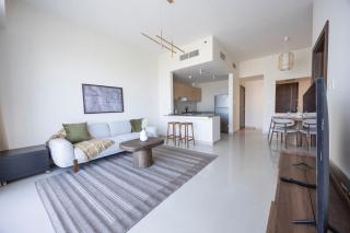 Subtly Luxurious 1BR in Marina Bay Reem - 3