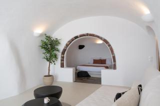 You and Me Suites Oia - 8