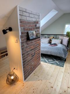 FOUR ROOMS Carlsbad Authentic - 4
