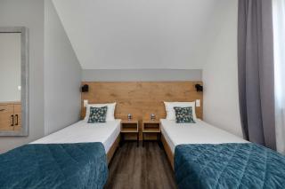 Jasny Apartament z Balkonem i Basenem by Noclegi Renters - 7