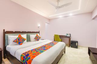 FabHotel The White Cliff Inn - 5