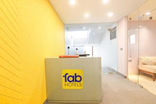 FabHotel The White Cliff Inn - 8