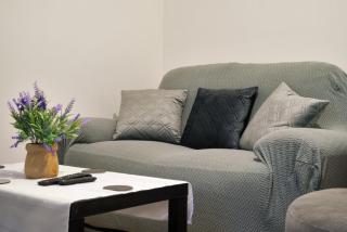Stylish 6-Bed near Heathrow & London - 4