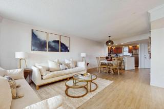 Beautiful beachfront condo with pool beach tram tennis golf & on-site dining - 9