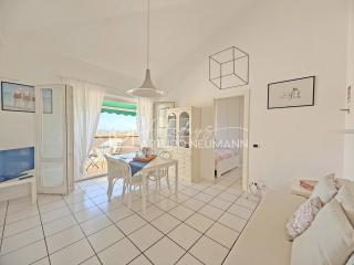 111 - Bellissimo trilo luminoso con vista mare e ARIA CONDIZIONATA -SPIAGGIA INCLUSA - 9