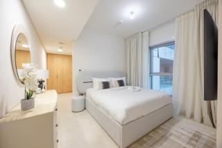 Vibrant 3BR in Radiant Views, Al Reem - 4