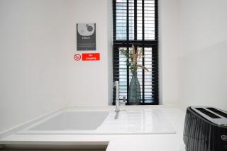 Stylish Northern Quarter Studio, Ideal for Leisure & Work Stays - 2
