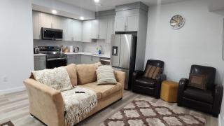 Bright & Cozy 2BR Suite Near WEM - 0