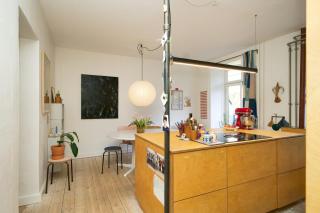 Art-Filled Flat With Courtyard Oasis In Nørrebro - 1