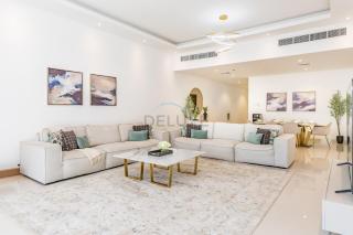 Pool and Sea Views 4BR and Maids Room Villa with Private Pool, Kid's Pool and BBQ Facility, Sharm - Al Dana Villa, Al Dana Island by Deluxe Holiday Homes - 7