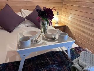 Lakeside Pods - pets welcome - 5