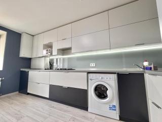 ApartPoltava 1-bedroom з великою кухнею та шикарною панорамою на АНТОНА ГРИЦАЯ,10 - 1