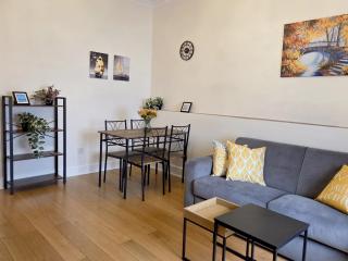 Lovely Immaculate Flat by Edinburgh Meadows - 8