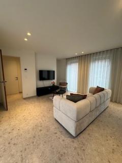 The Corner-GILBERT - 5