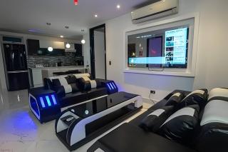 Guest Friendly 2 Master Bedroom Private Jacuzzi - 0