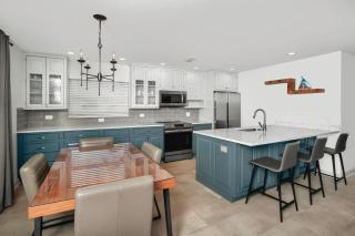 Modern Corner Unit B5 at Sanibel Arms West - 140 Steps to the Beach - 4