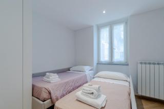 GuestHost - Quadrilatero Chic Apartment - 7