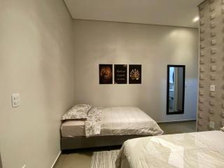 Casa linda e nova, 01 suíte, 02 camas! - 9