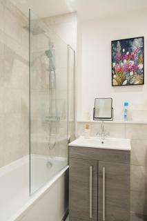 Scholars Quarter - 1 Bed - Sleeps 2 - Jewellery - 4