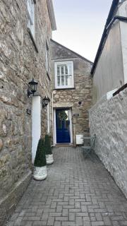 Minster Panorama & Minster Vista - - UNBROKEN BEACHFRONT VIEWS - - TWO STUNNING GEORGIAN HOUSES THAT CONNECT - - PRIVATE PARKING - - Beautifully Refurbished MARCH 2026 - 6