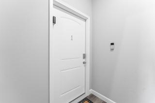 Spring Special Hot Tub King Beds No Steps No Dog Fee - 3