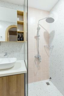 Artsy Boutique Studio - 2