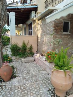 Athina's Mon Repo Apartment - 8