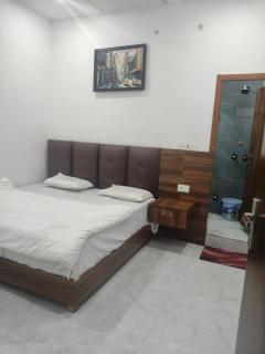 amit guest inn vrindavan - 8
