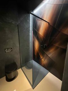 Noble Contrast - Vivien Apartments Character & Atmosphere - 9