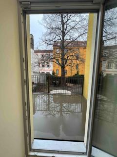 Noble Contrast - Vivien Apartments Character & Atmosphere - 3