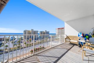 Laketown Wharf 1BR Bunks Beach Views, 5 Pools, Hot Tubs, Walk to Beach & Dining - 0