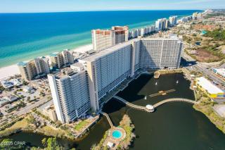 Laketown Wharf 1BR Bunks Beach Views, 5 Pools, Hot Tubs, Walk to Beach & Dining - 9