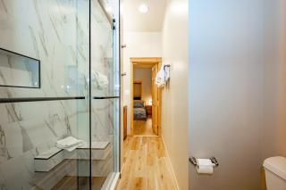 Rocky Mountain Lodge - 6